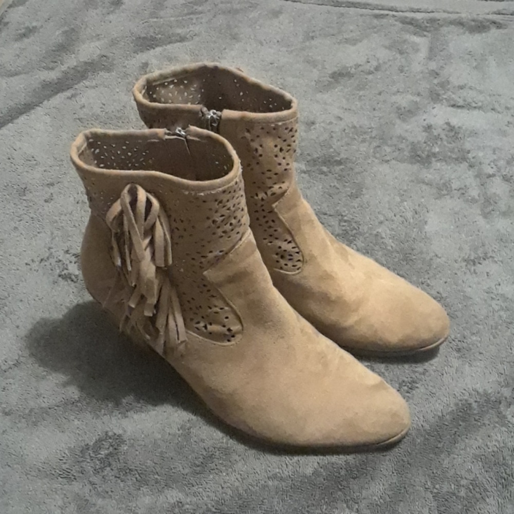 Nicole miller cream fashion booties
